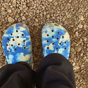 Crock’s 4,6 blue and white